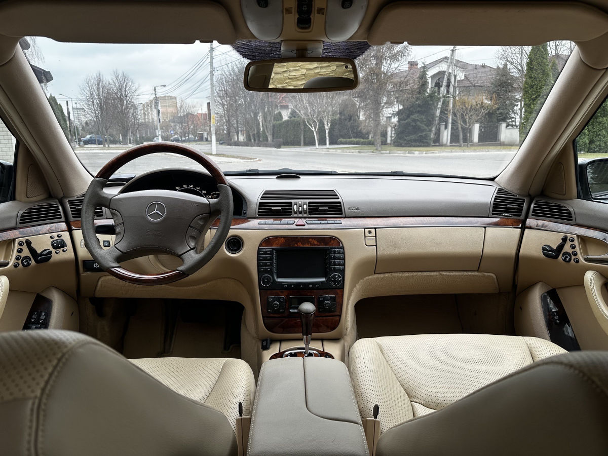 Mercedes S-Class 2005