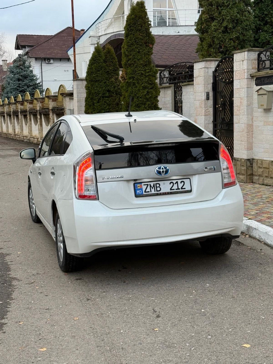 Toyota Prius I (NHW10, NHW11), Prius II (NHW20), Prius III (XW30), Prius PHV (30 series), Prius α, Prius Alpha, Prius +, Prius v, Prius IV (XW50), Prius PHV (50 series), Prius Prime, Prius V (ZVW35, ZVW52), Prius V-wagon, Prius 60 series (XW60) 2013