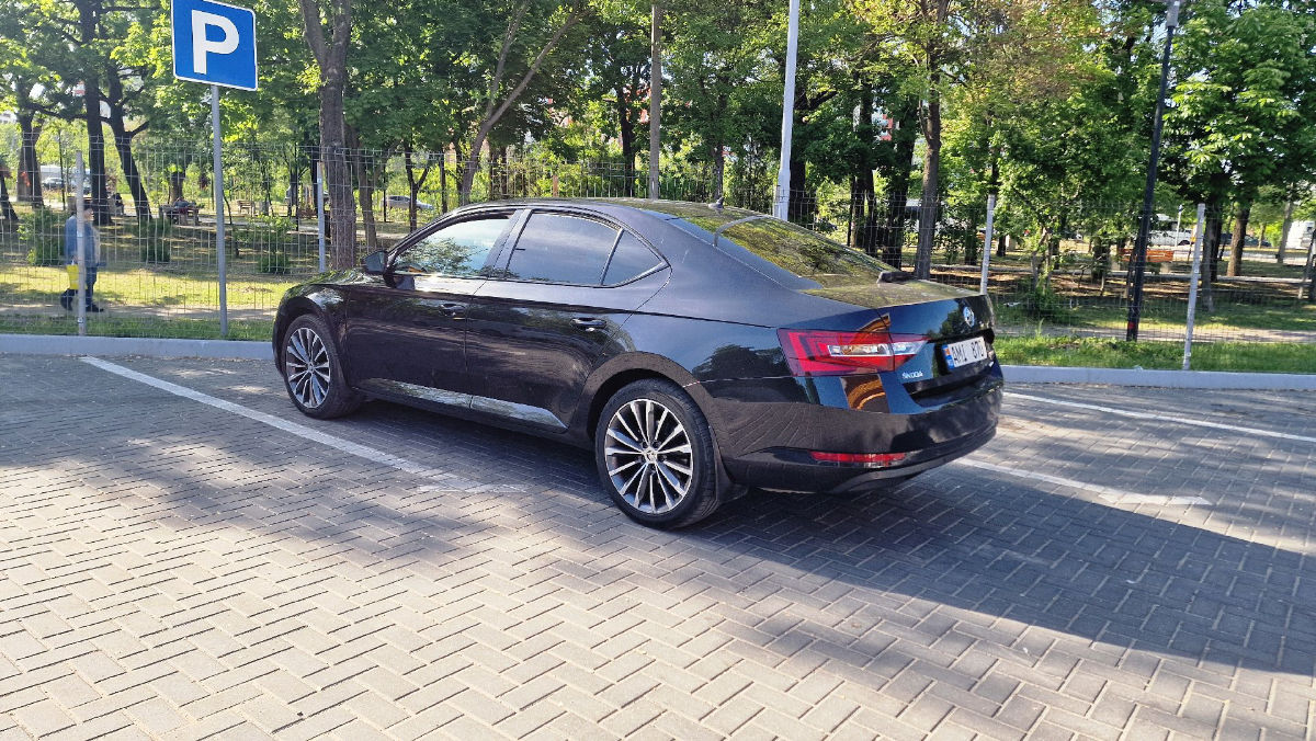 Skoda Superb (1930s) 2017