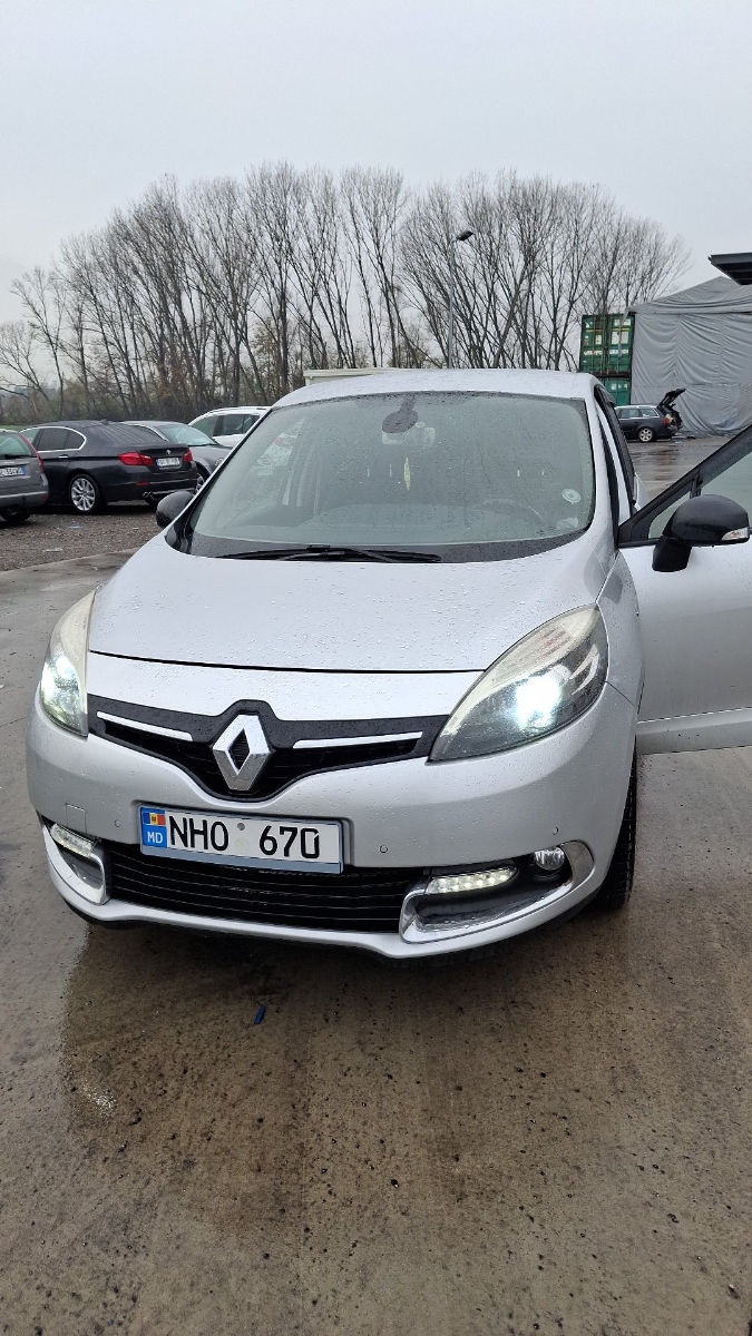 Renault Scenic 2012