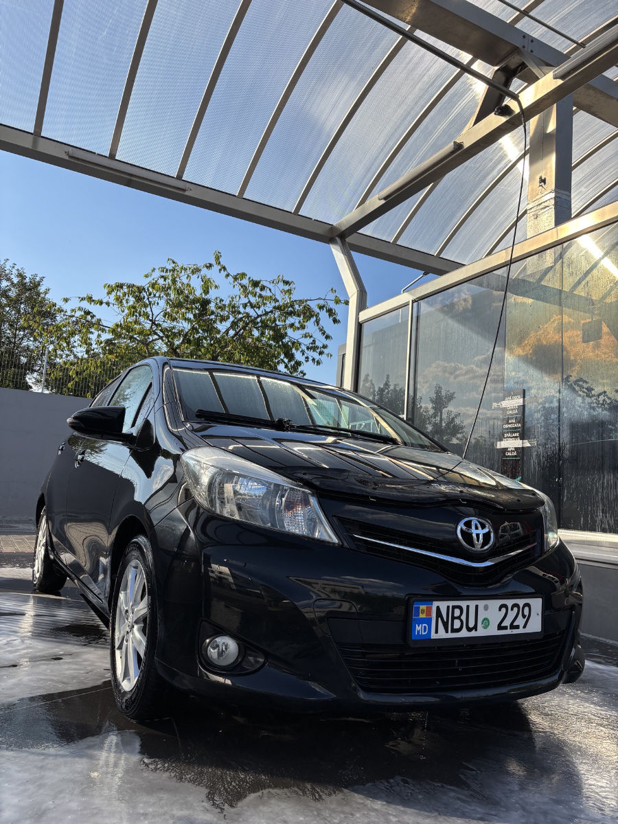 Toyota Yaris 2011