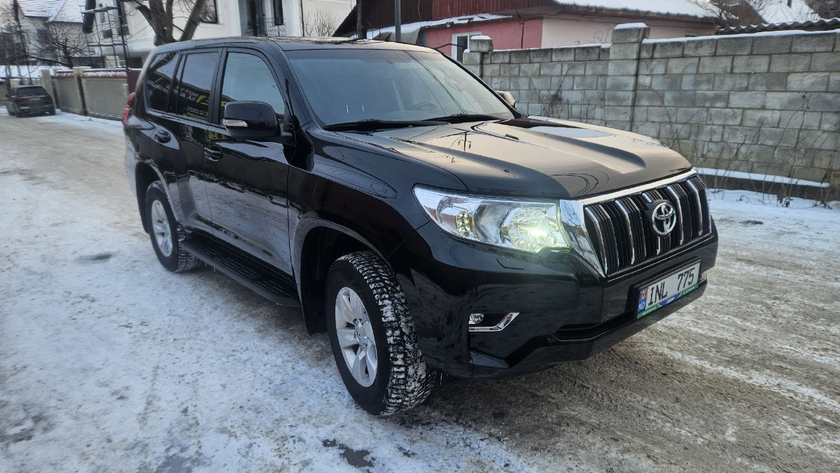 Toyota Land Cruiser Prado 2023
