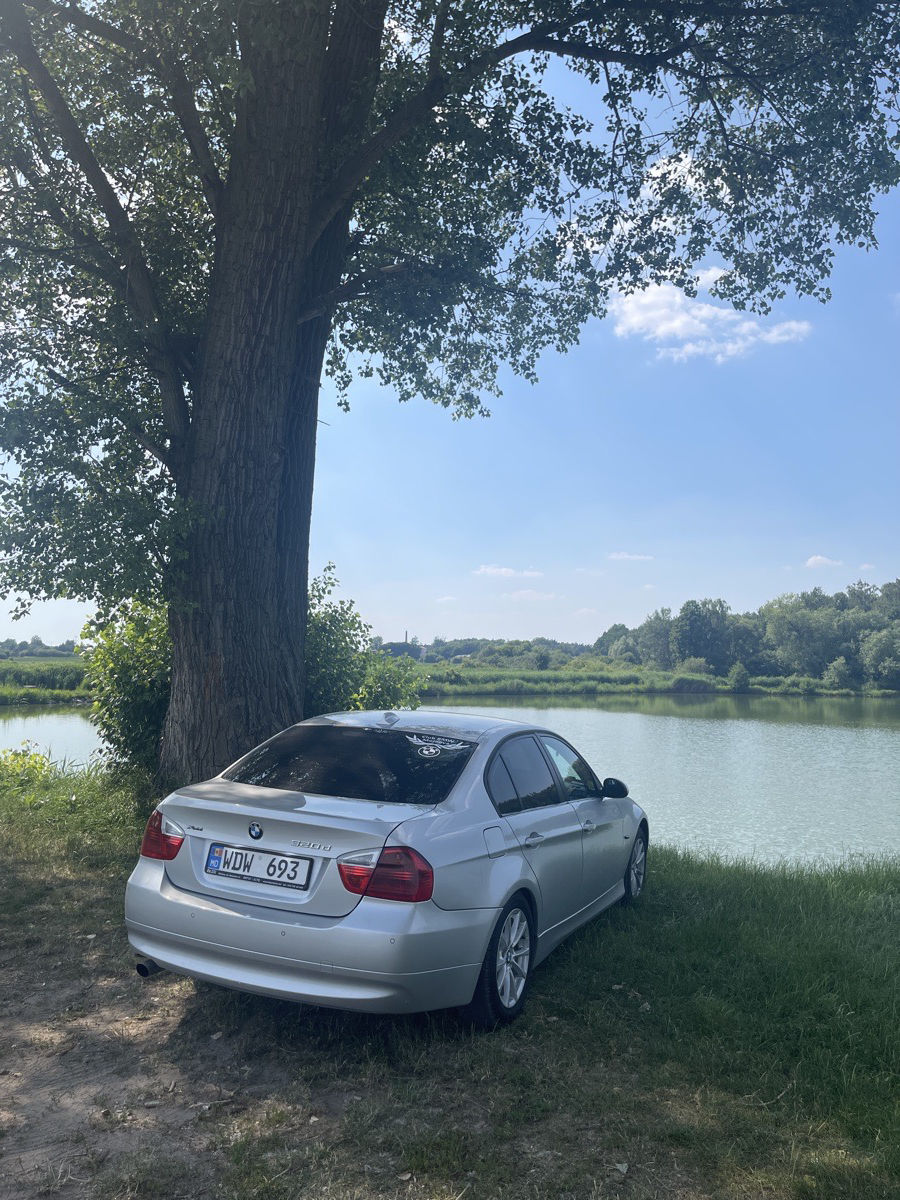 BMW E90 2007