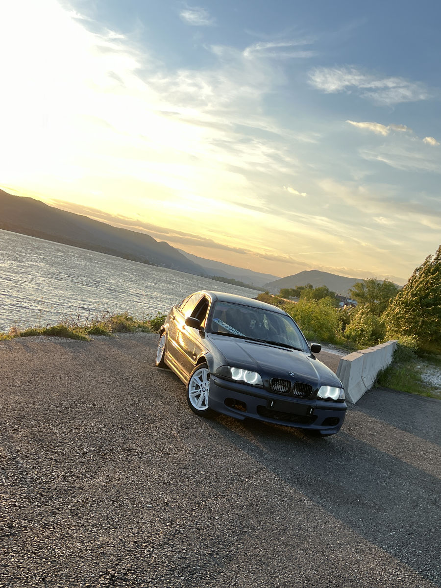BMW 3 Series 2001