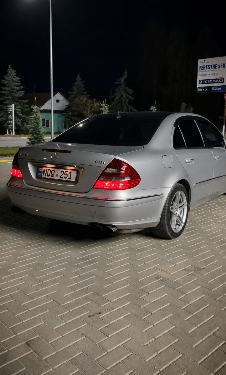 Mercedes W211 2003
