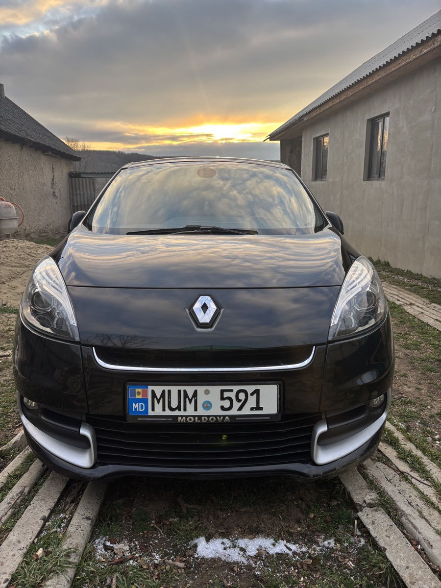 Renault Scenic 2012