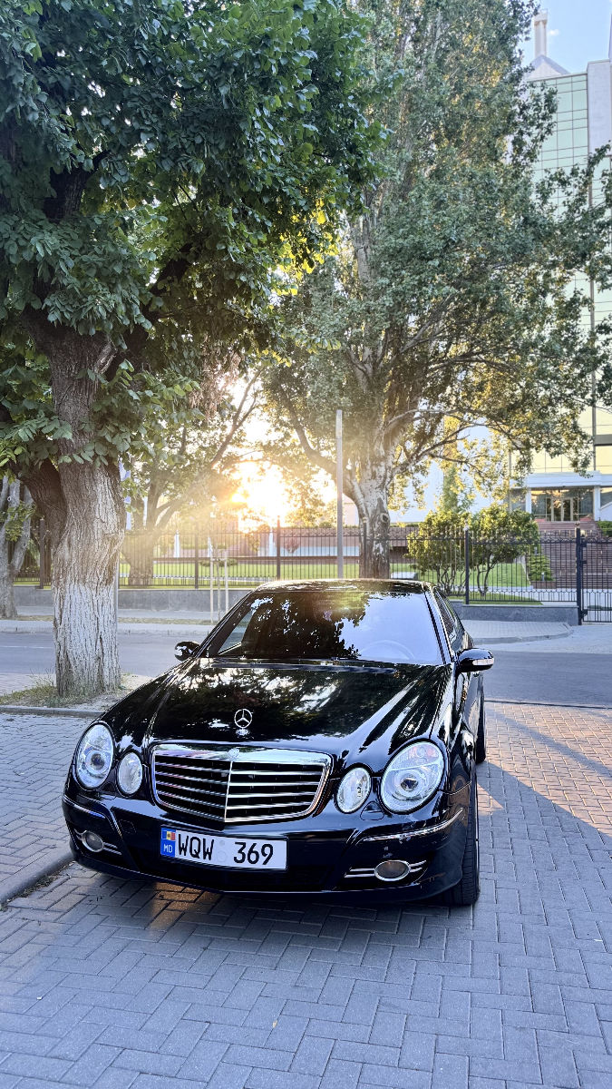 Mercedes W211 2002