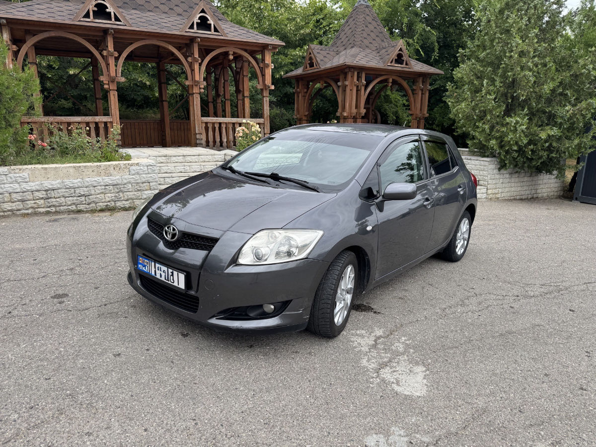 Toyota Auris 2009