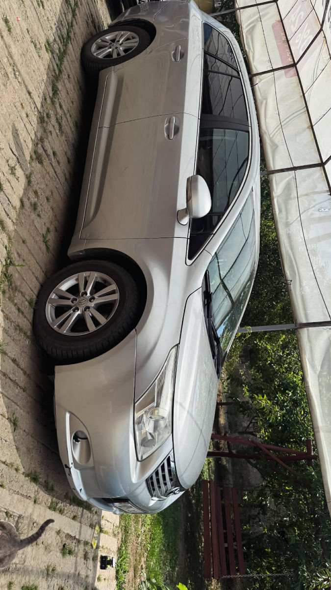 Toyota Avensis 2010