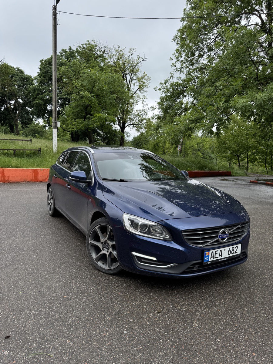 Volvo V60 2015