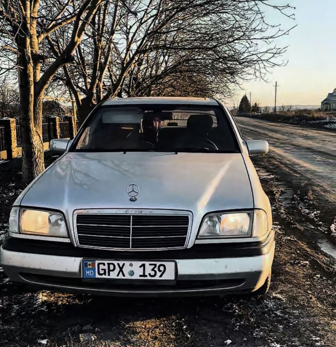 Mercedes E-Class 1990