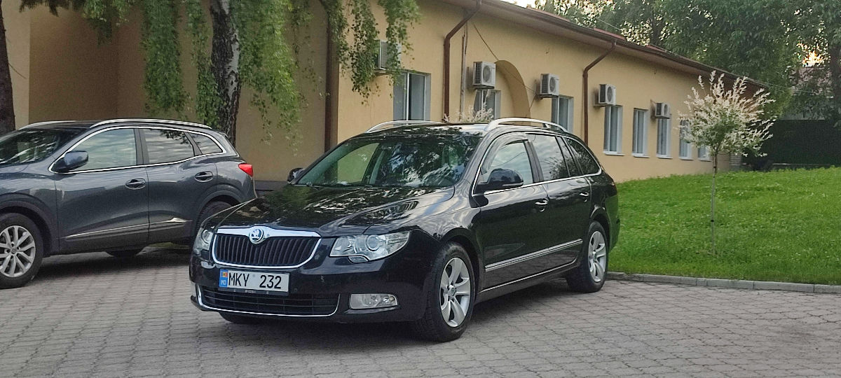 Skoda Superb 2012