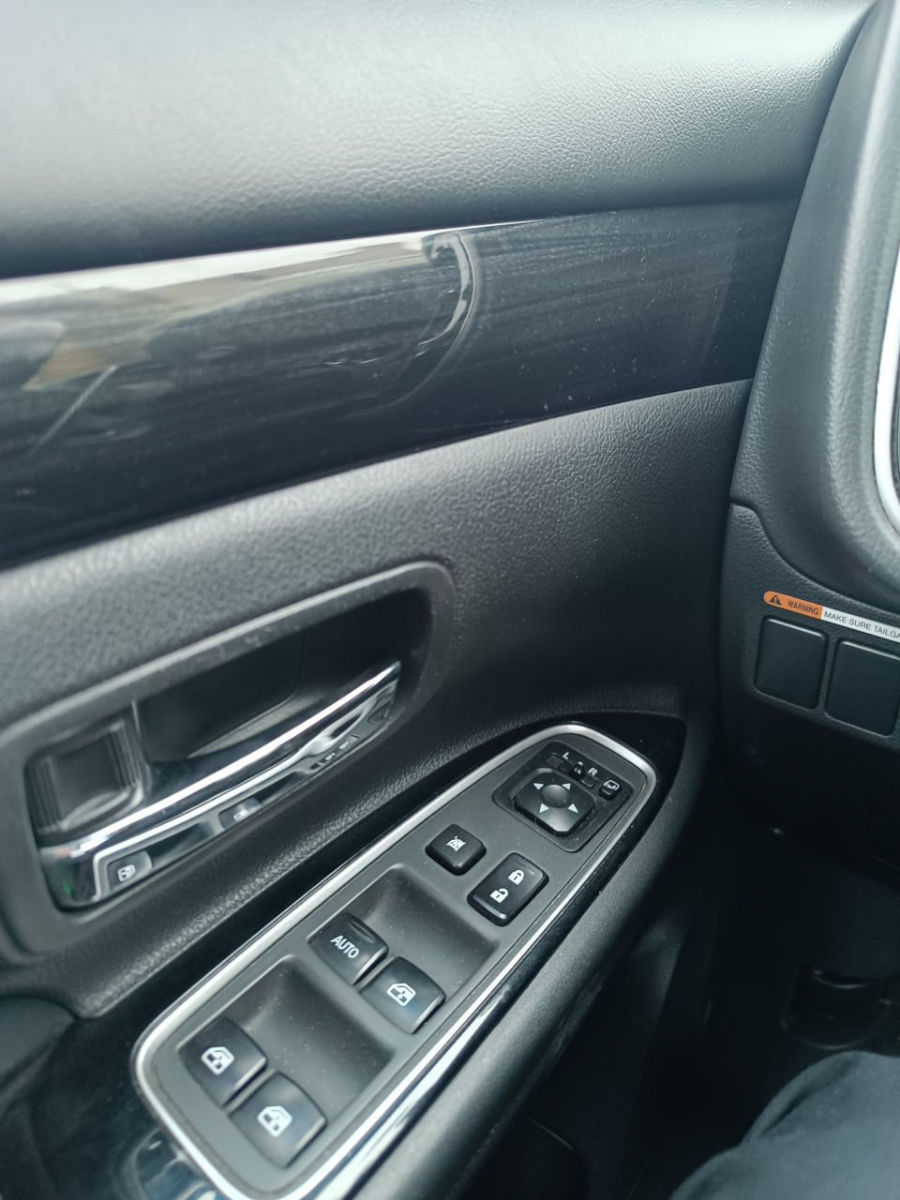 Mitsubishi Outlander PHEV 2015