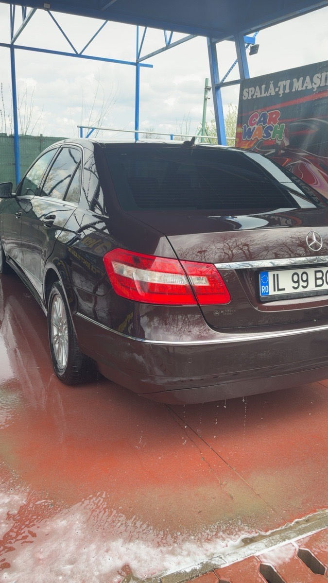 Mercedes E-Class 2010