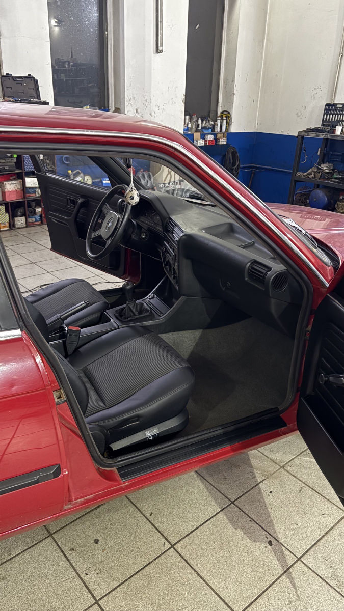 BMW 3 Series 1988