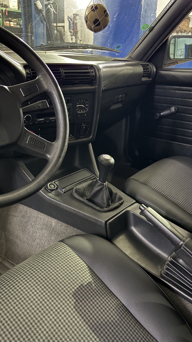 BMW 3 Series 1988