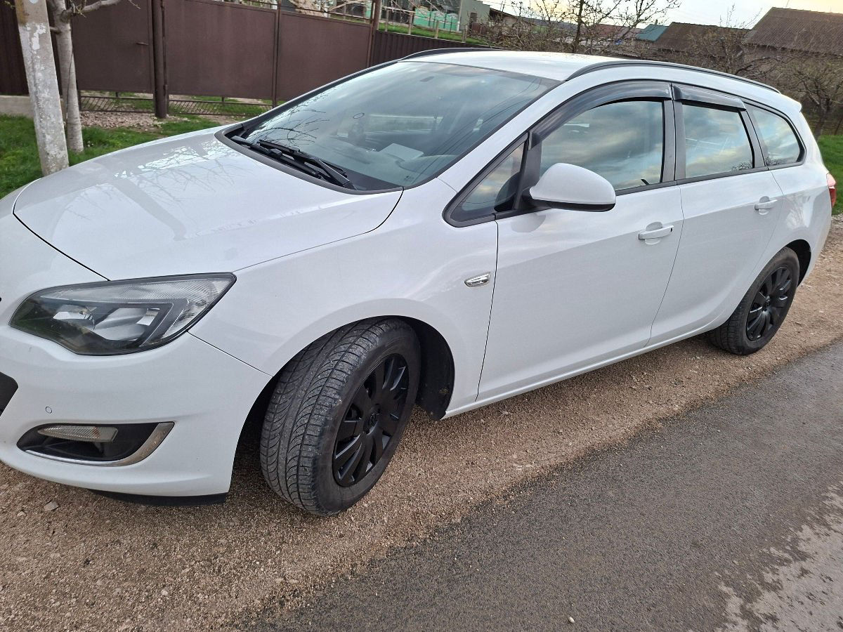 Opel Astra 2013