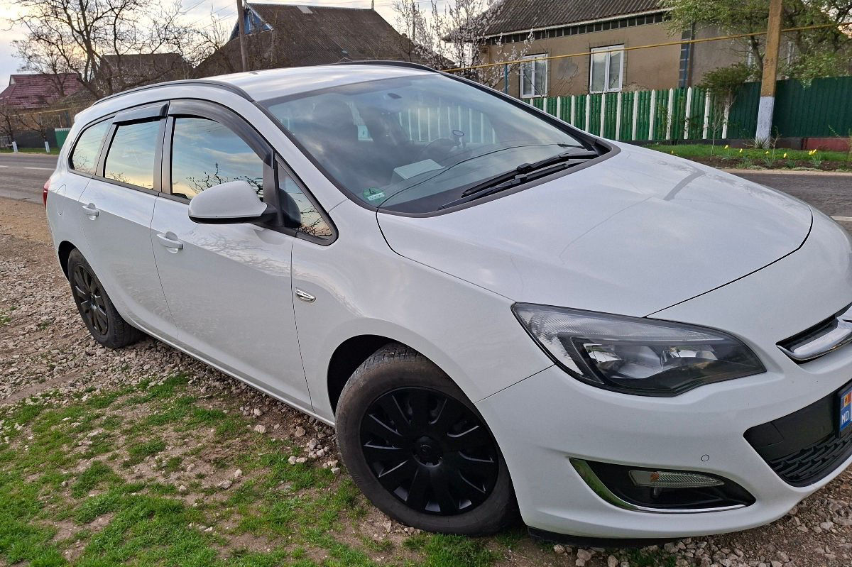 Opel Astra 2013