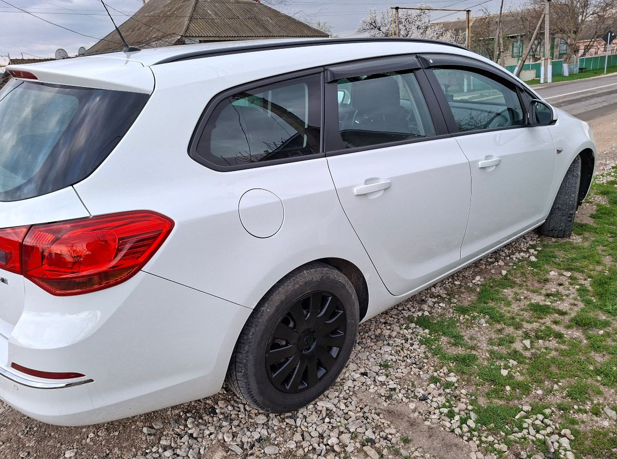 Opel Astra 2013
