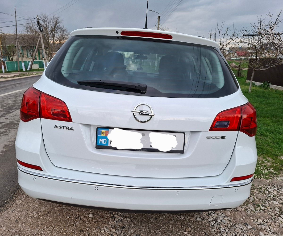 Opel Astra 2013