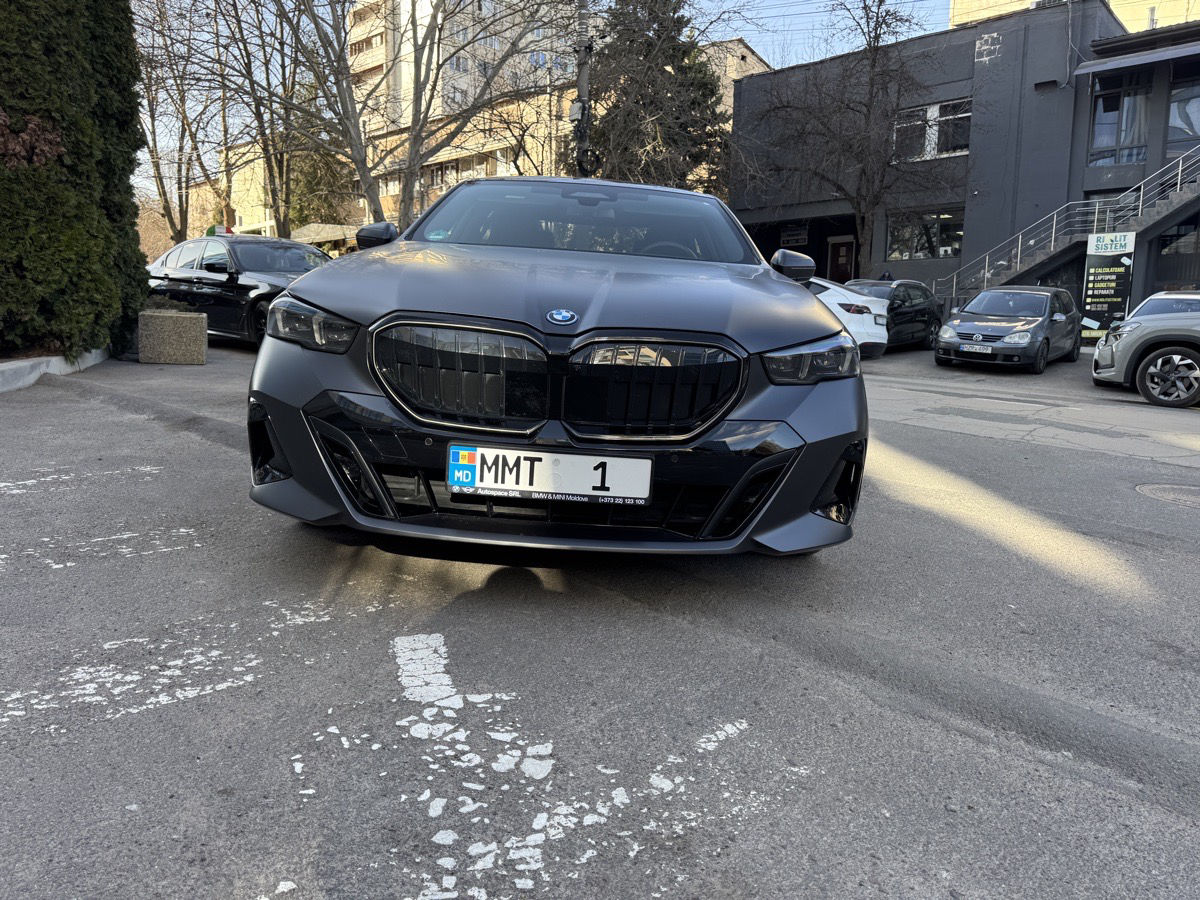BMW 5 Series 2025