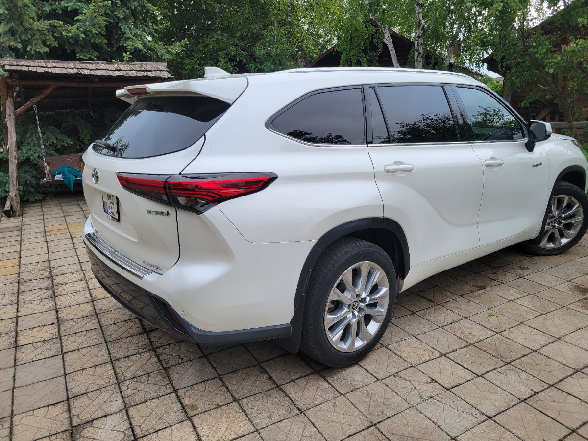 Toyota Highlander 2021