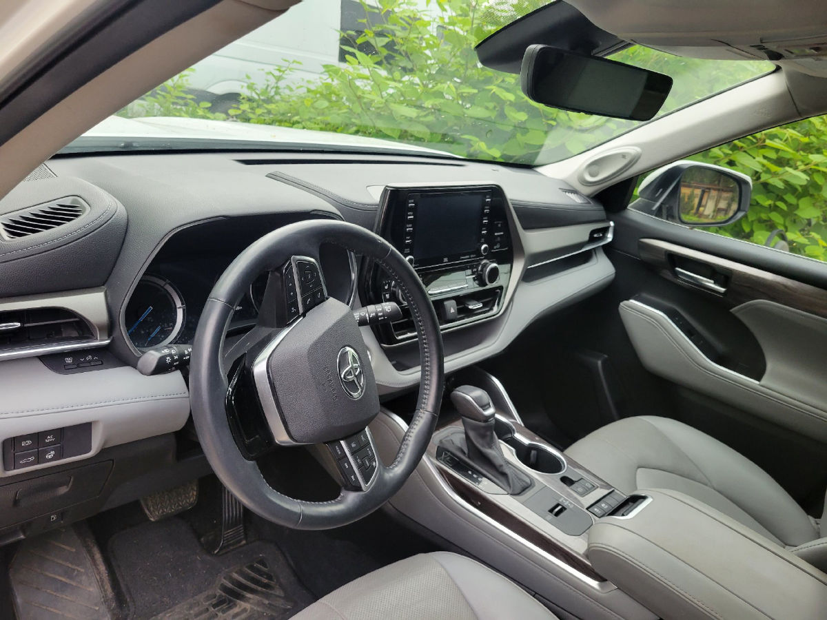 Toyota Highlander 2021