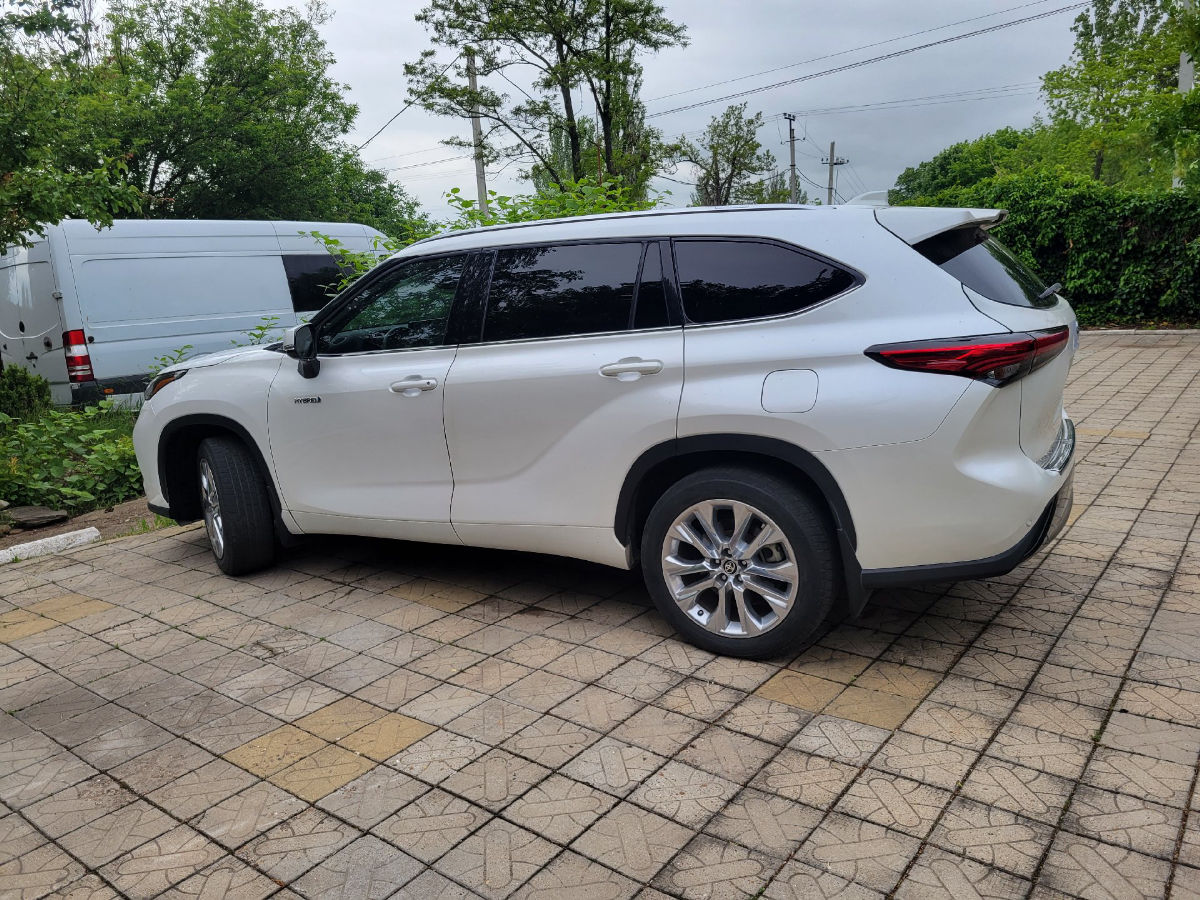 Toyota Highlander 2021
