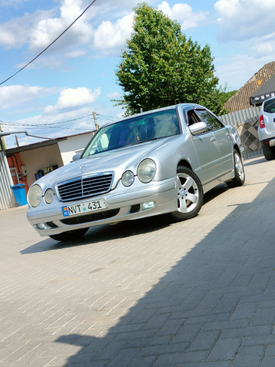 Mercedes W210 2002