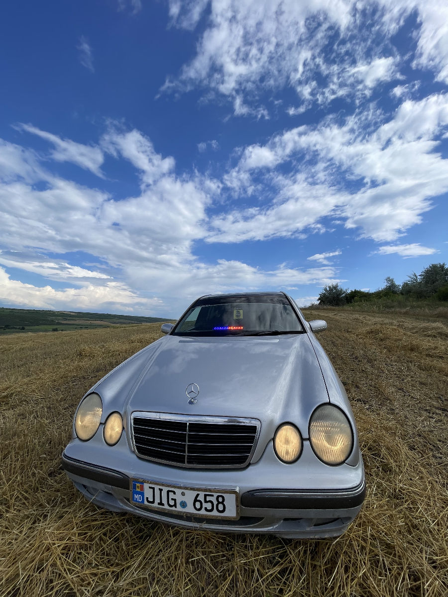 Mercedes E-Class 2001