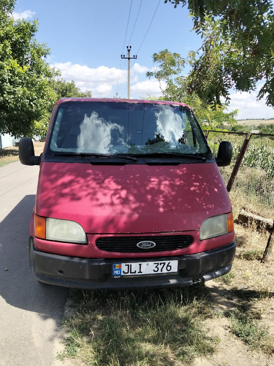 Ford Transit 2000