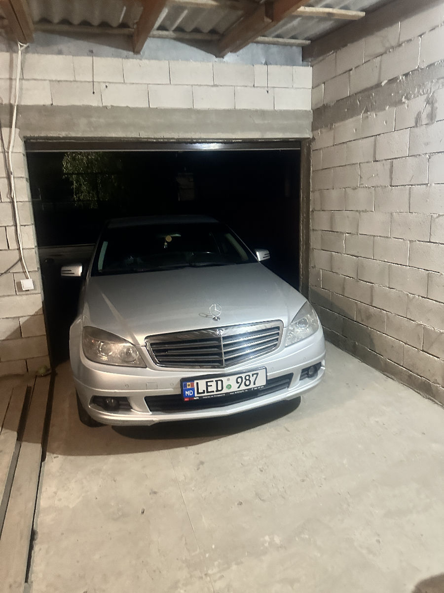 Mercedes C-Class 2009