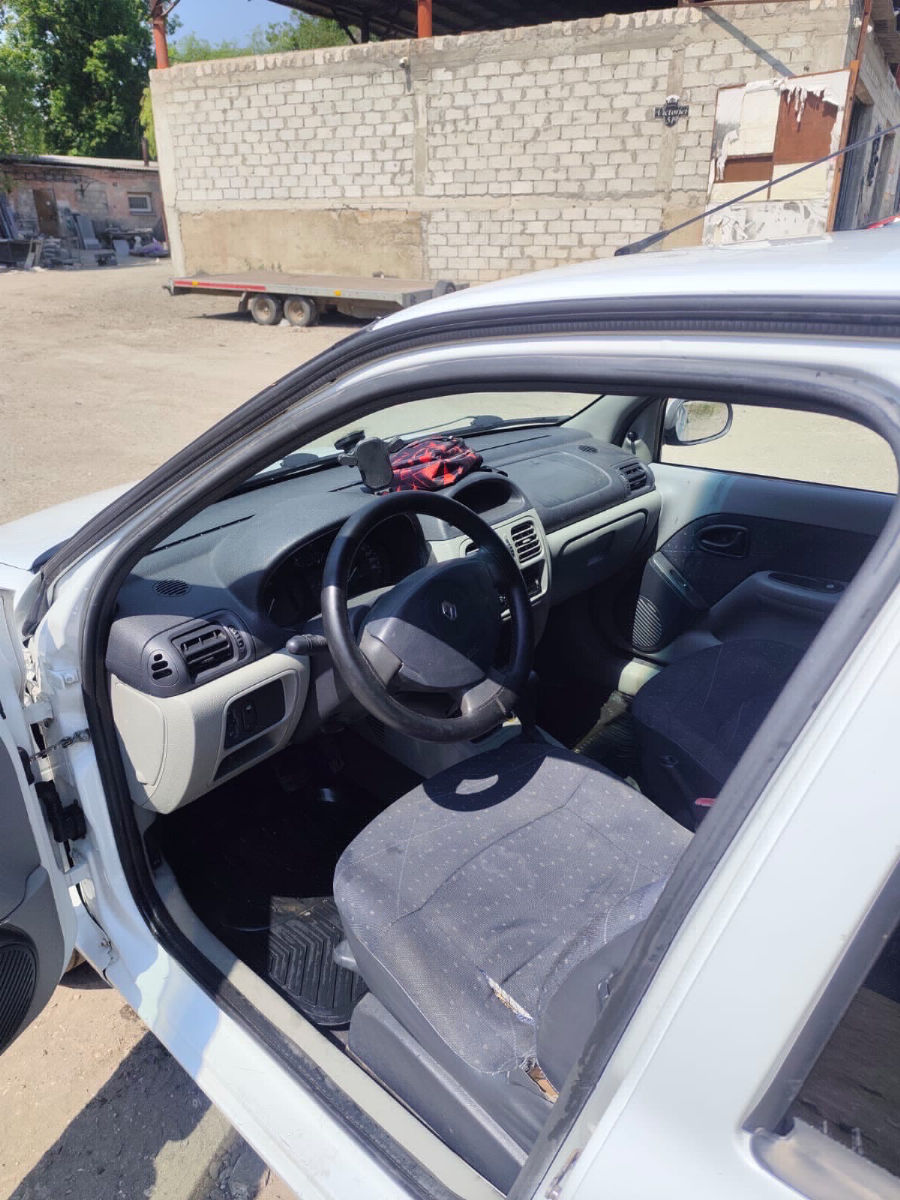 Renault Clio 2003