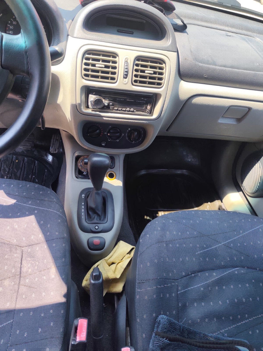 Renault Clio 2003