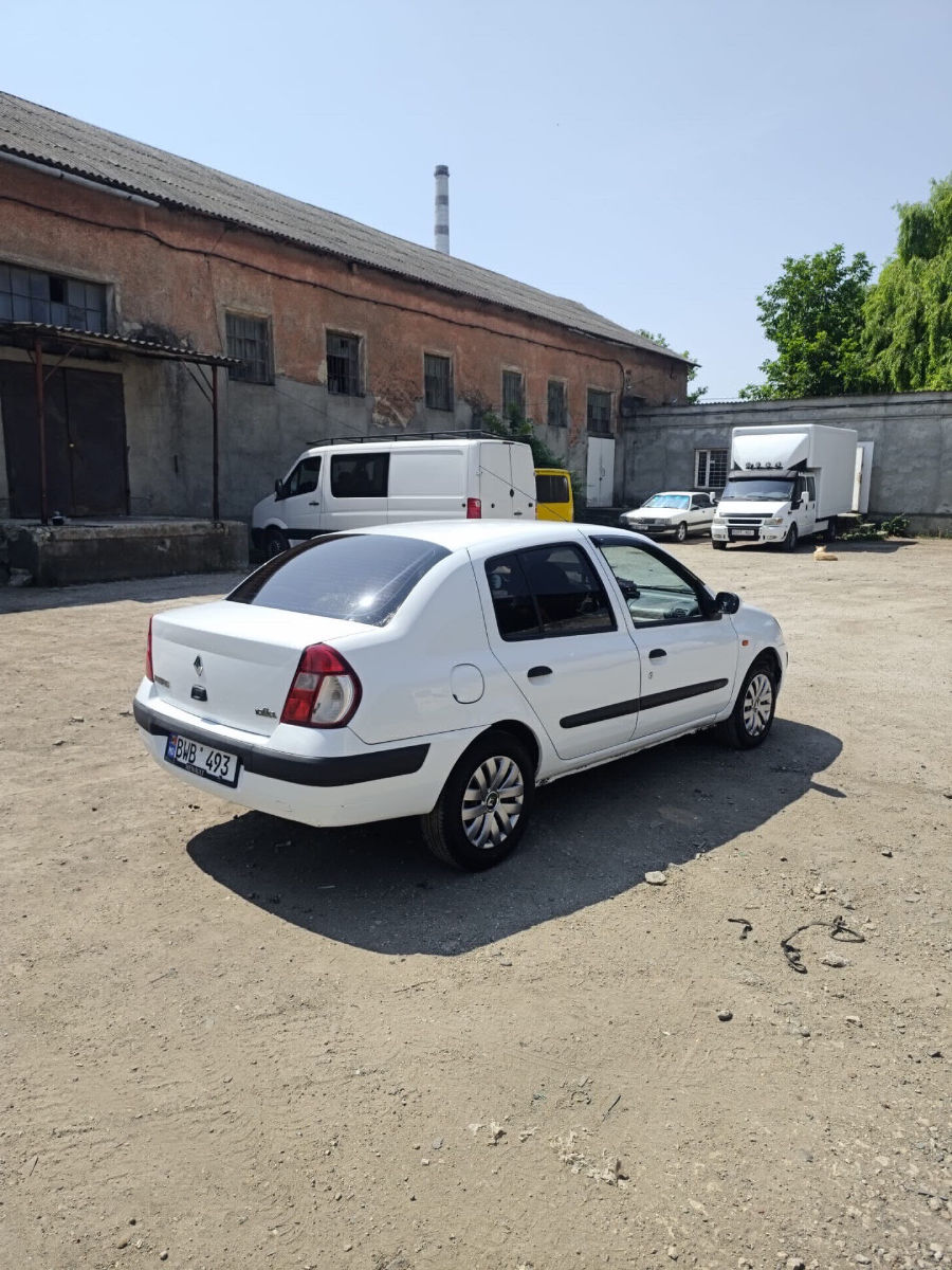 Renault Clio 2003