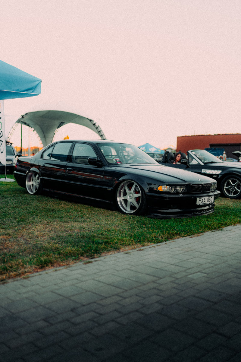 BMW 2000
