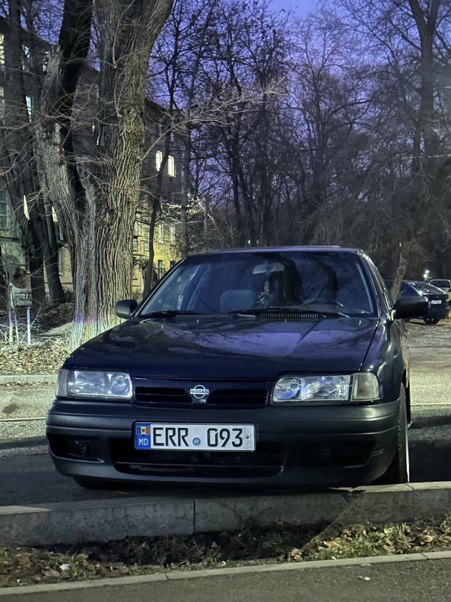 Nissan Primera 1992