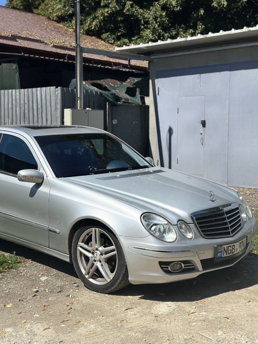 Mercedes E-Class 2004
