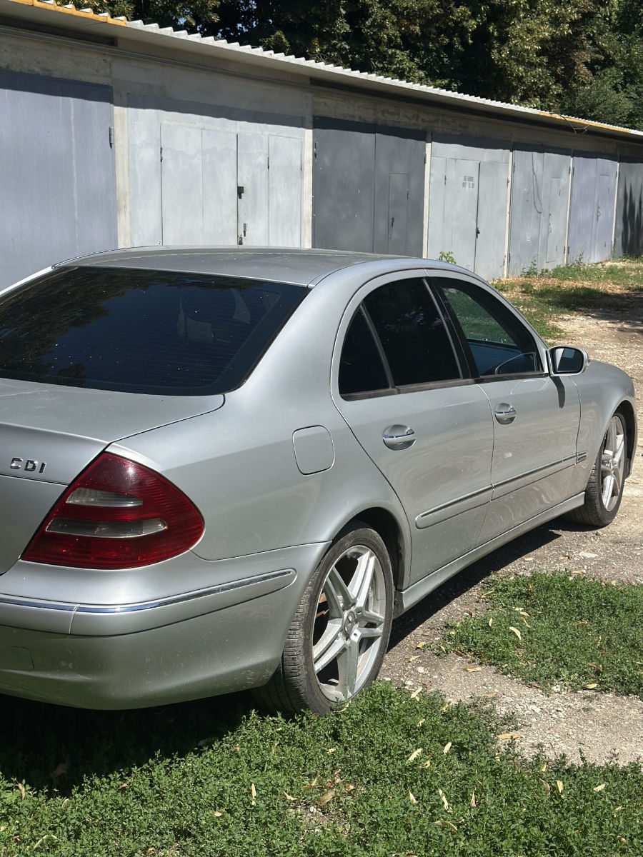 Mercedes E-Class 2004