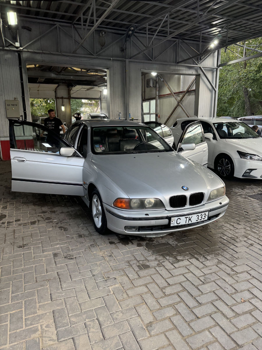 BMW 5 Series 2001
