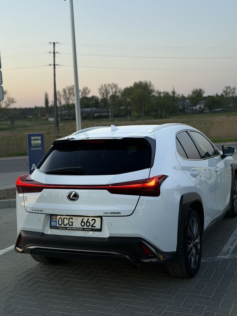 Lexus UX