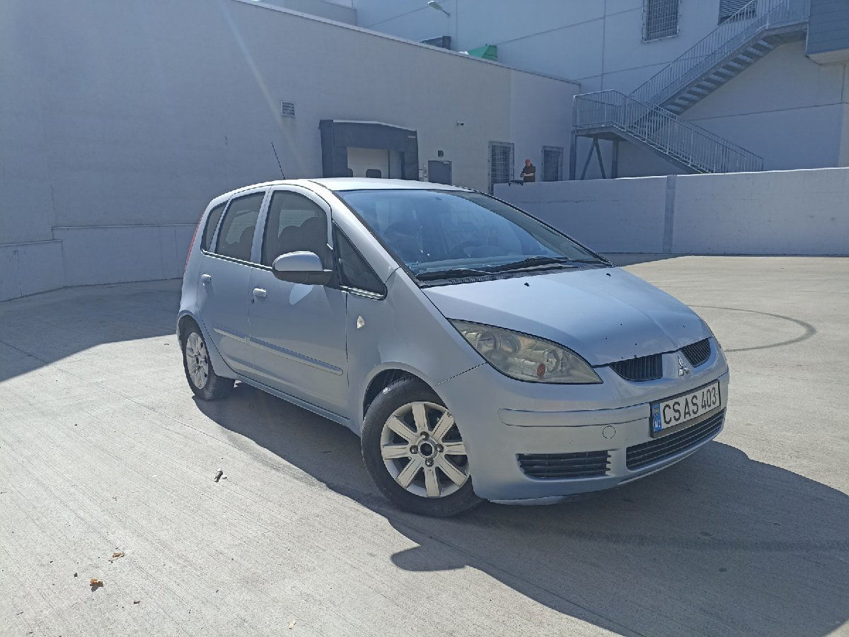 Mitsubishi Colt 1500 2004