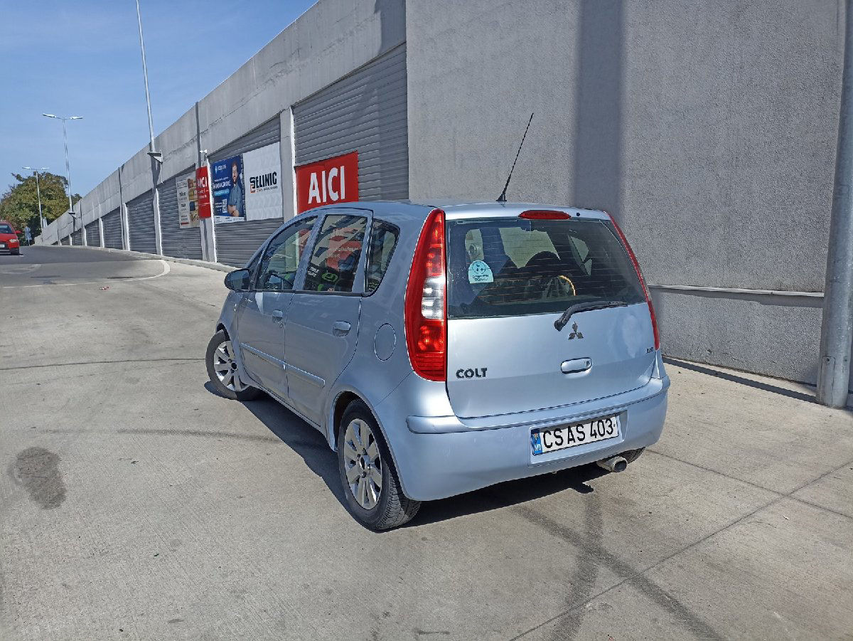 Mitsubishi Colt 1500 2004