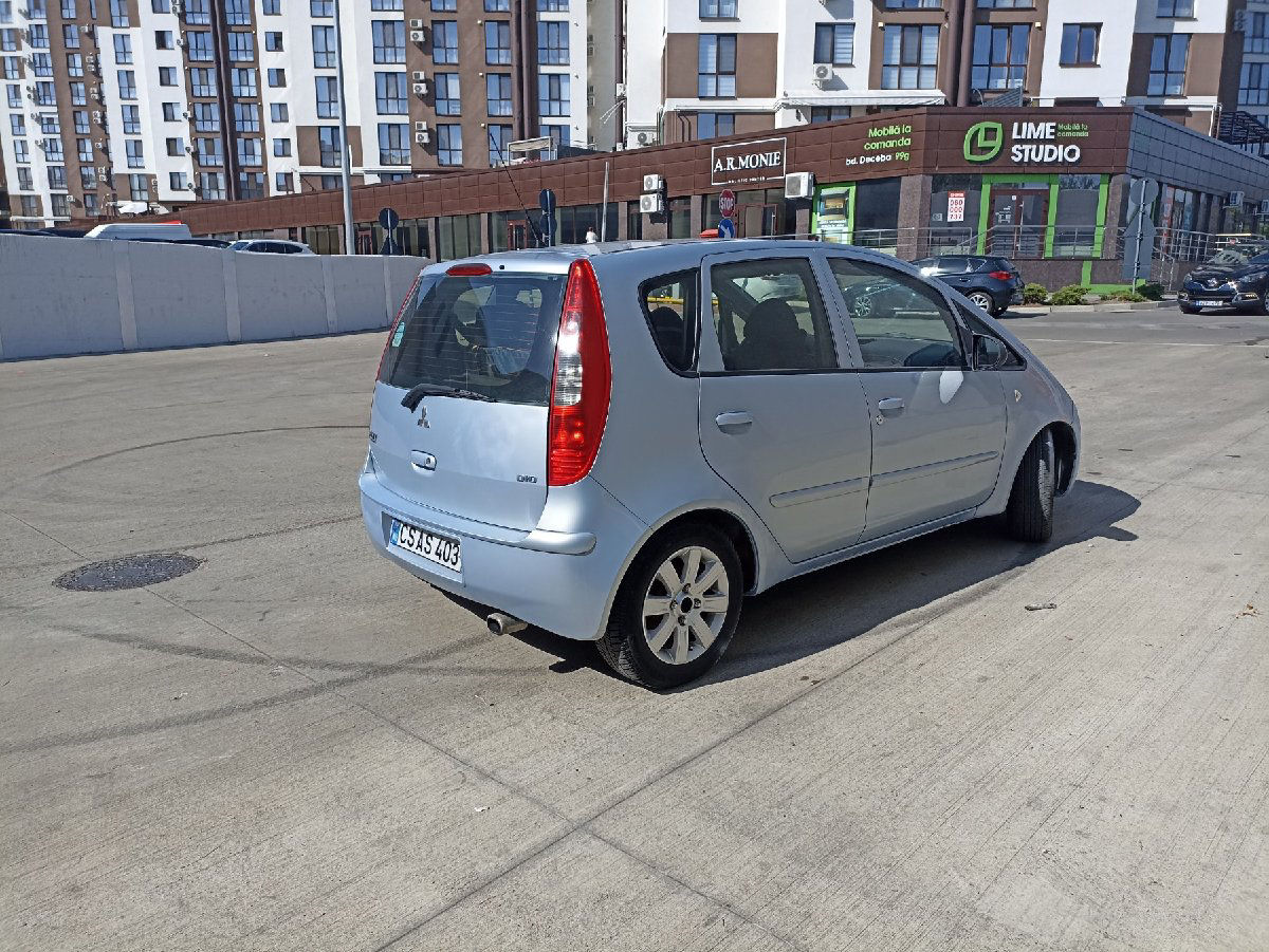 Mitsubishi Colt 1500 2004
