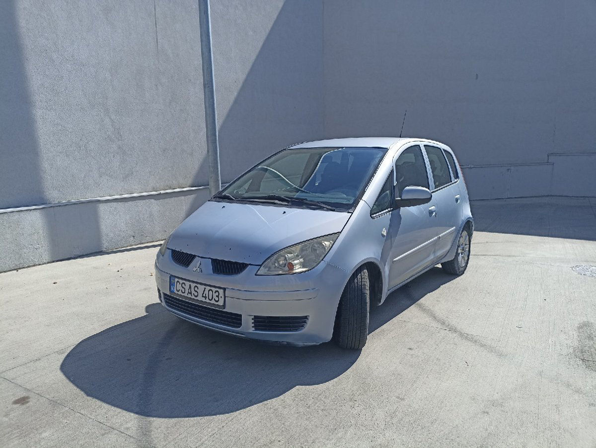 Mitsubishi Colt 1500 2004