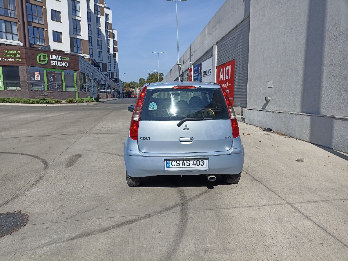 Mitsubishi Colt 1500 2004