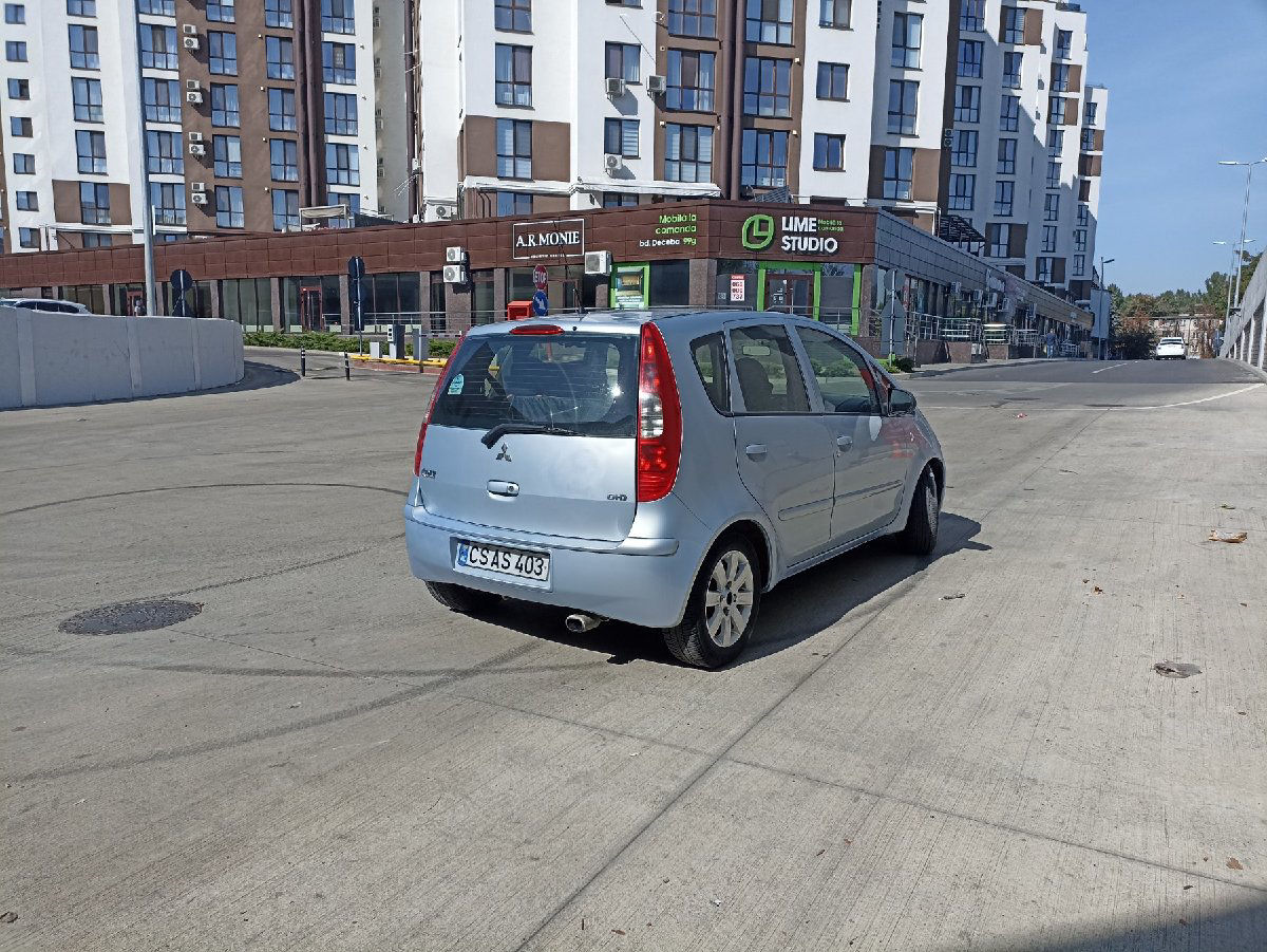 Mitsubishi Colt 1500 2004