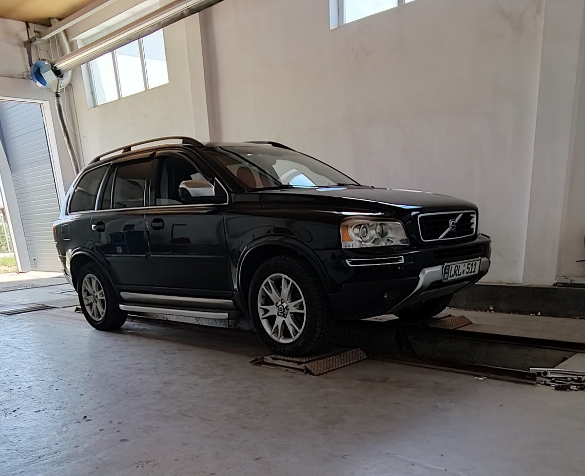 Volvo XC90 2009