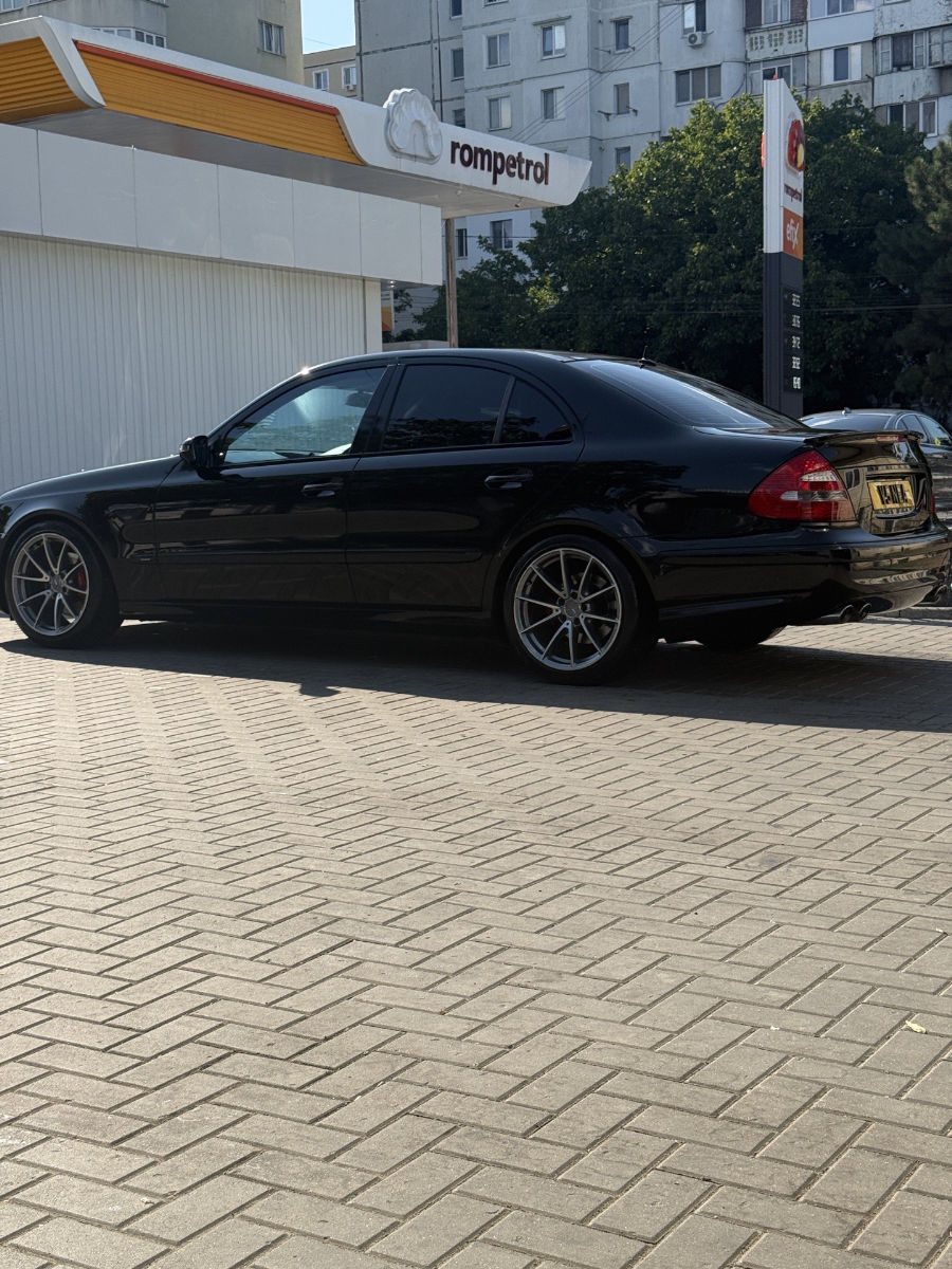 Mercedes E-Class 2003