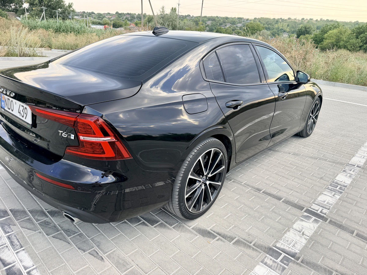 VOLVO  S60 2019